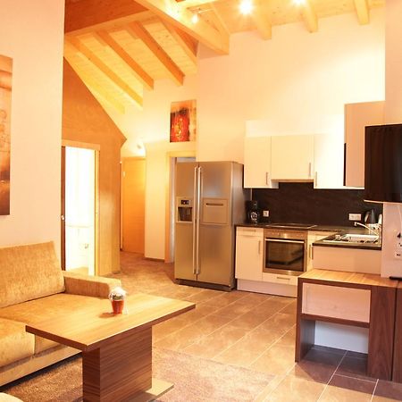 Alaska Appartment อิสชเกิล ภายนอก รูปภาพ