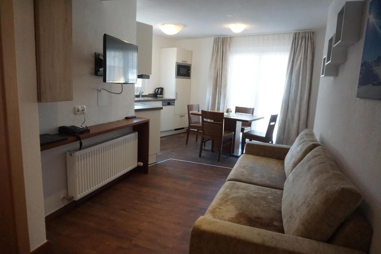 Alaska Appartment อิสชเกิล ภายนอก รูปภาพ