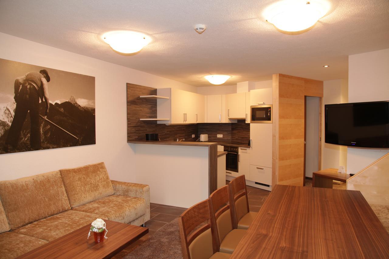 Alaska Appartment อิสชเกิล ภายนอก รูปภาพ