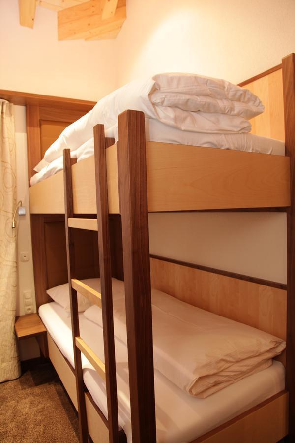 Alaska Appartment อิสชเกิล ภายนอก รูปภาพ